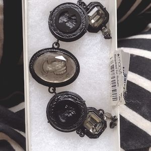 Macy's Cameo bracelet and earrings set. New